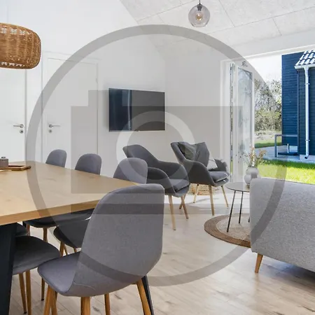 Holiday home 4 Bedroom Amazing In *