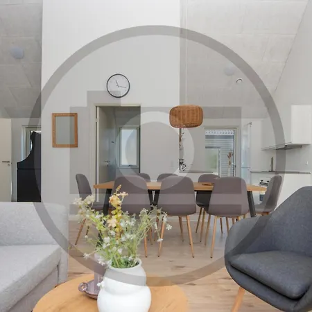 4 Bedroom Amazing In *